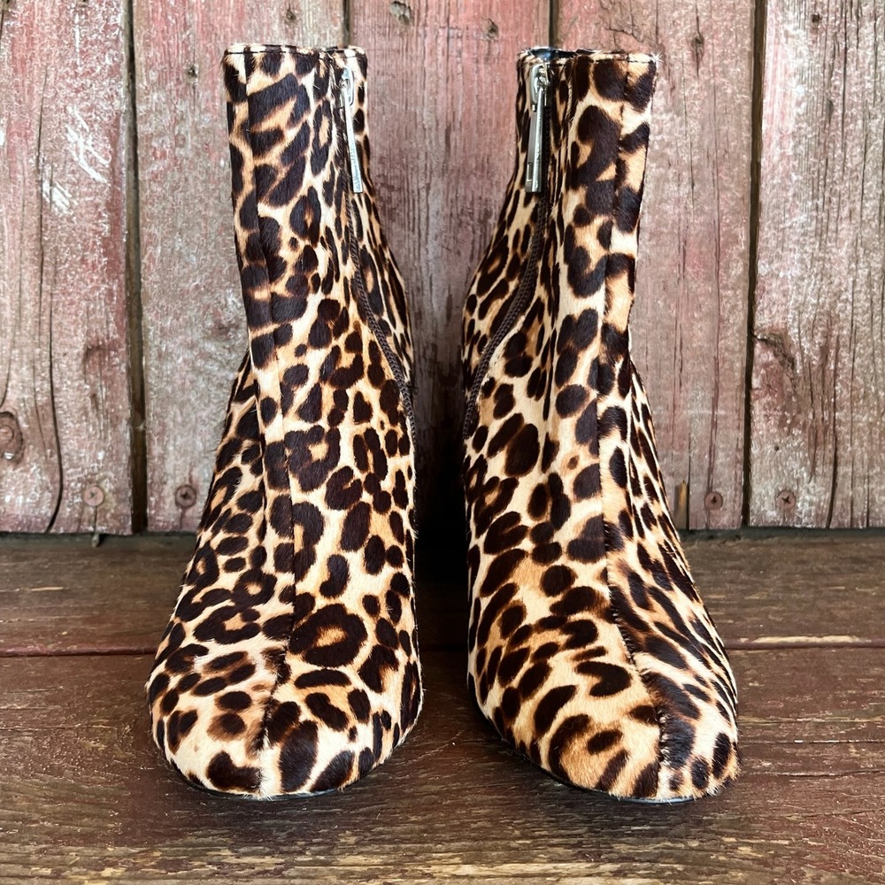 Charles David Leopard Print Calf Hair Block Heel Ankle Boots Chic Womens 6.5M